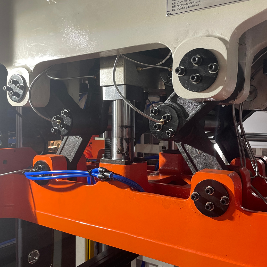 In Line Machine In-line Thermoforming Machinery – HAMMERHEAD INDUSTRIAL