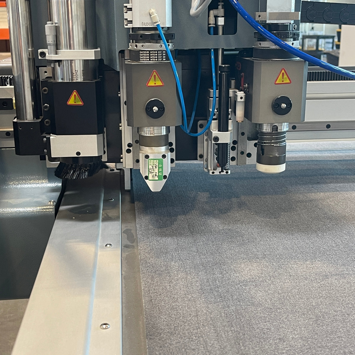 50% OFF Used Research Machine: RUIZHOU Oscillating Knife Cutting Table ...